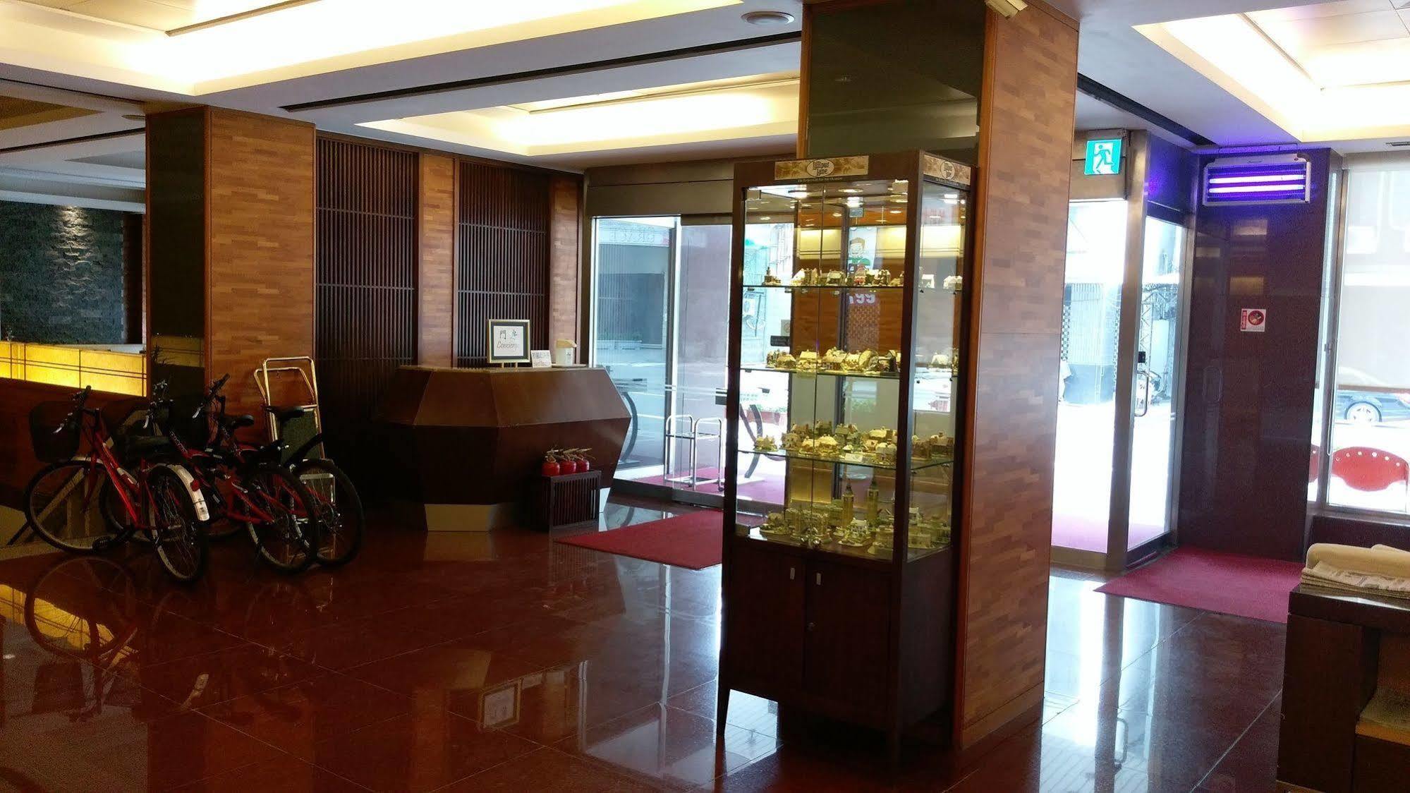 The Premier Hotel Tainan Esterno foto