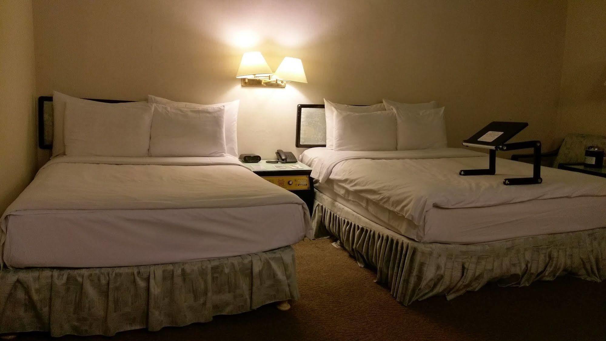 The Premier Hotel Tainan Esterno foto